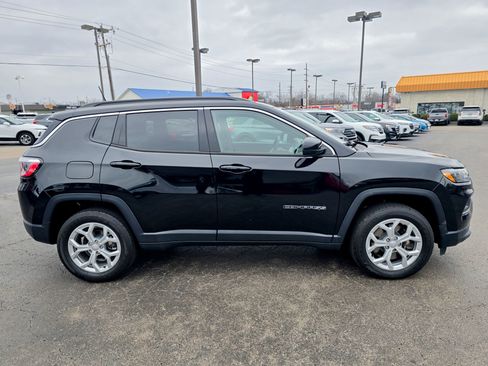 Used 2024 Jeep Compass Latitude image 22