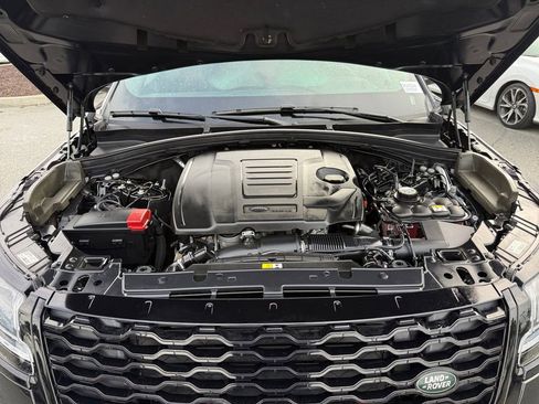 Used 2022 Land Rover Range Rover Velar R-Dynamic S image 31