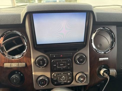 Used 2013 Ford F350 Lariat w/ Chrome Pkg image 5