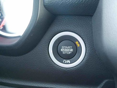 Certified 2025 RAM 1500 Laramie AWD/4WD image 33