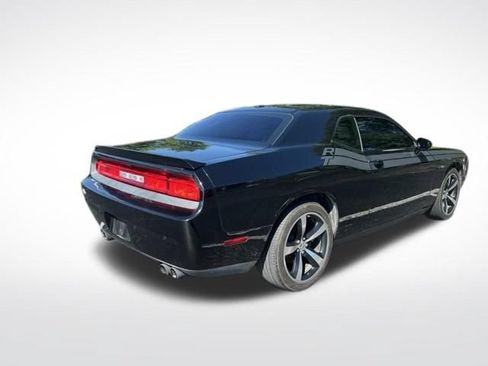 Used 2014 Dodge Challenger R/T RWD image 21