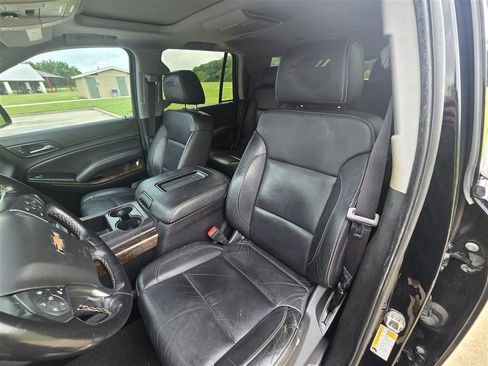 Used 2019 Chevrolet Tahoe LT w/ LT Signature Package AWD/4WD image 11