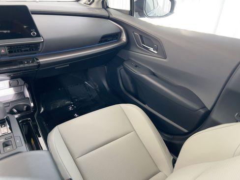 Used 2025 Toyota Prius Limited image 28