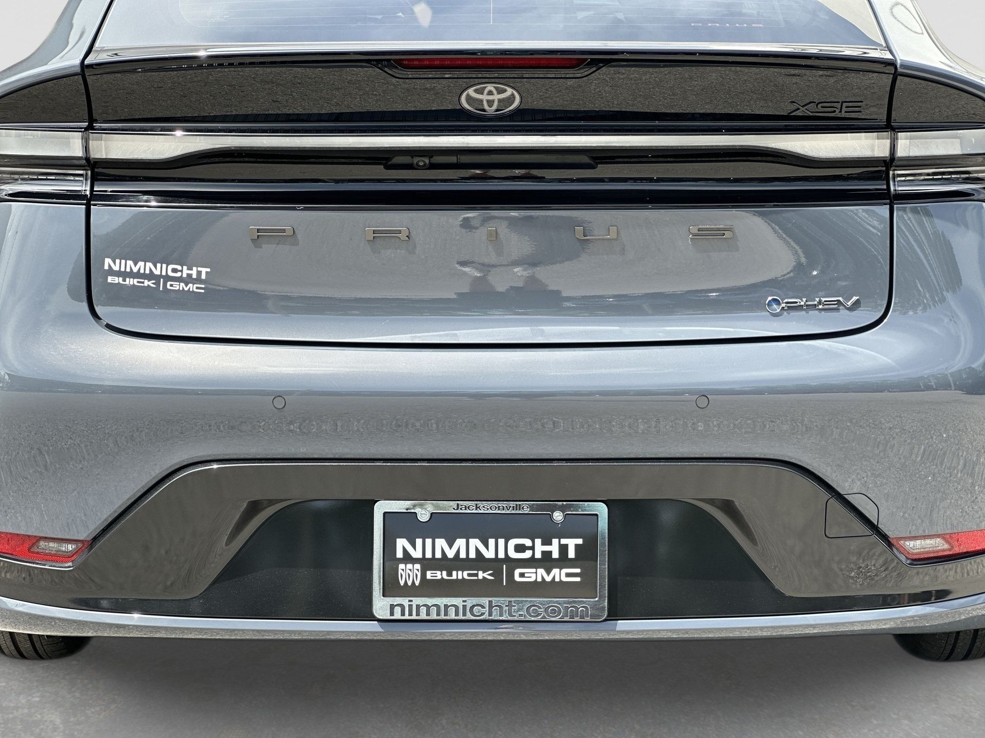 Used 2025 Toyota Prius Plug-In Hybrid FWD image 32