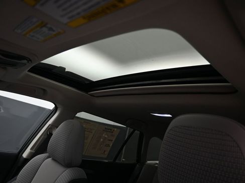 Used 2023 Subaru Outback Premium image 25