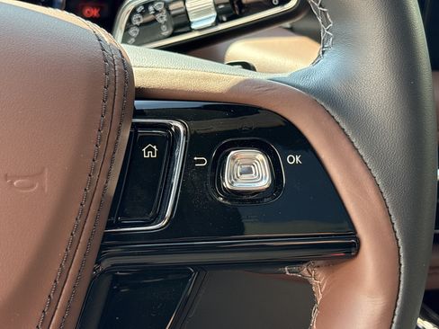 Used 2026 Lincoln Aviator Reserve AWD/4WD image 20