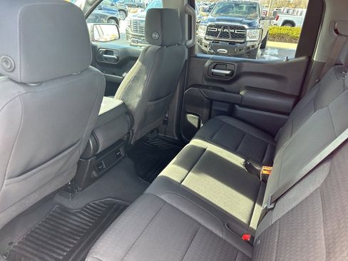 Used 2022 Chevrolet Silverado 1500 Custom image 16