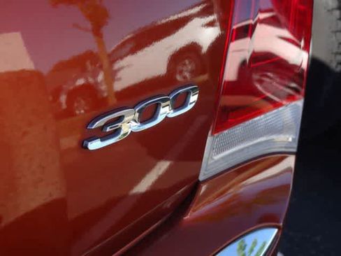 Used 2021 Chrysler 300 Touring RWD image 6