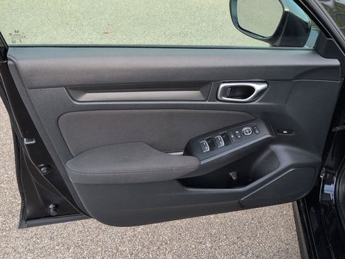 Used 2025 Honda Civic Sport image 16