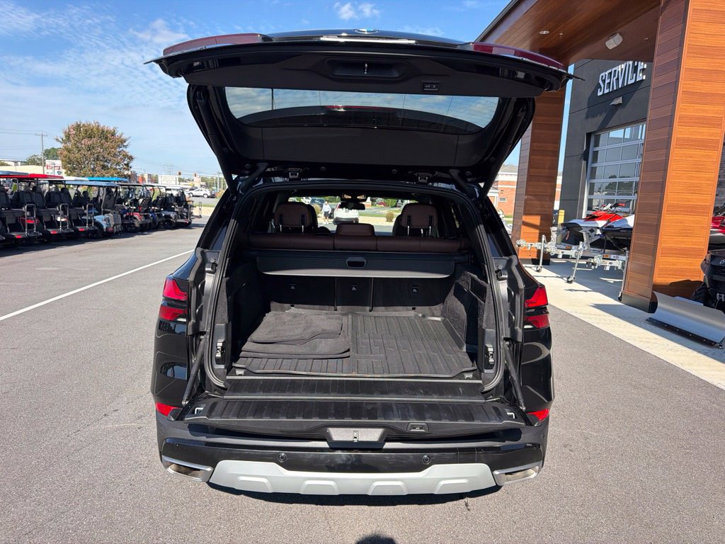 Used 2024 BMW X5 xDrive40i w/ Parking Assistance Package AWD/4WD image 10