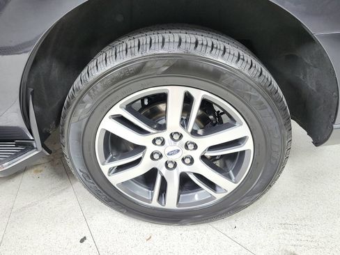 Used 2022 Ford Expedition Limited RWD image 57