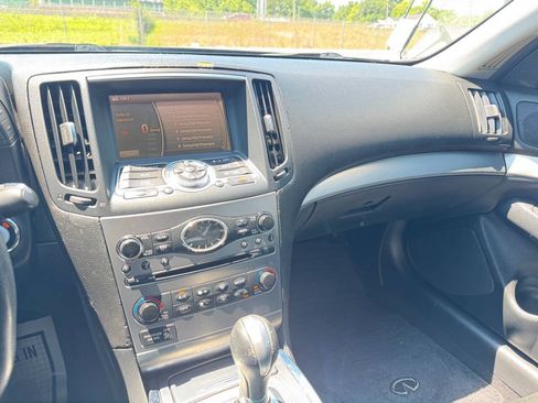 Used 2010 INFINITI G37 x Sedan AWD/4WD image 17