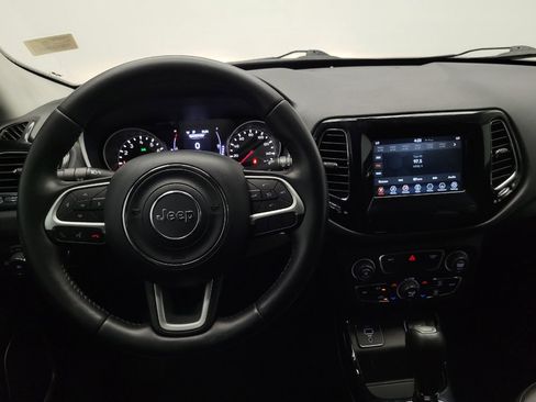 Used 2020 Jeep Compass Latitude image 22