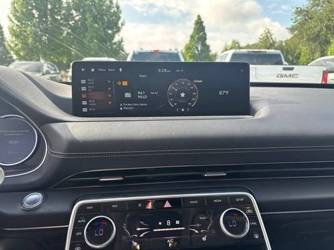 Used 2021 Genesis GV80 2.5T RWD image 12