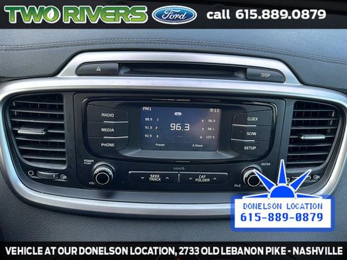 Used 2017 Kia Sorento AWD image 19