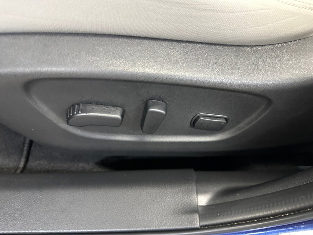 Used 2021 Nissan Rogue Sport SV FWD image 6