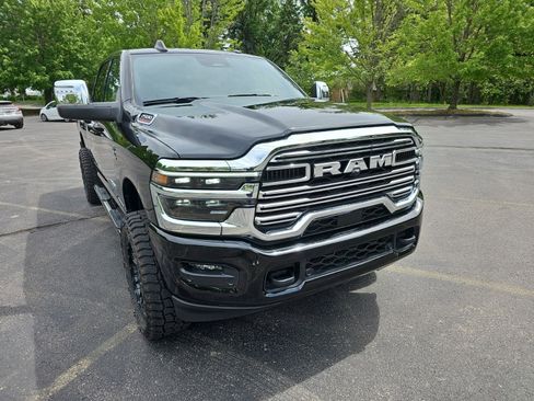 Used 2025 RAM 2500 Laramie AWD/4WD image 8