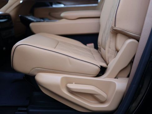 Used 2023 Jeep Grand Wagoneer Series III image 53