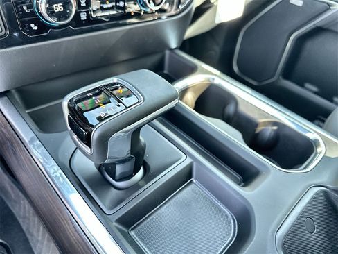 New 2026 GMC Sierra 1500 SLT image 26