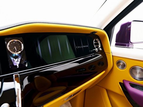 Used 2025 Rolls-Royce Cullinan image 88