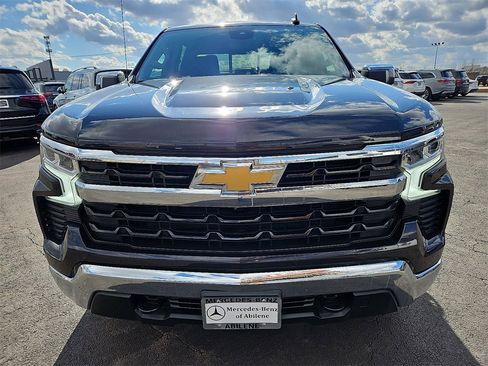 Used 2022 Chevrolet Silverado 1500 LT w/ Safety Package image 12