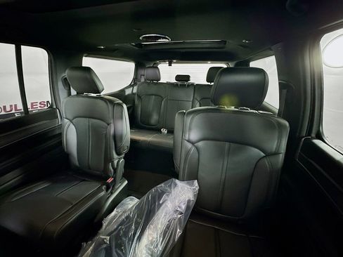 New 2026 Jeep Grand Wagoneer 4WD w/ Premium Group I image 24