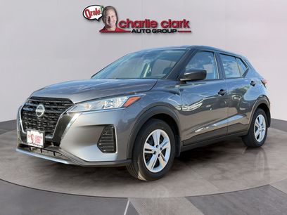 Certified 2025 Nissan Kicks Play S