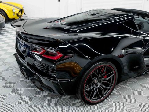 Used 2024 Chevrolet Corvette Z06 w/ Stealth Interior Trim Package RWD image 25