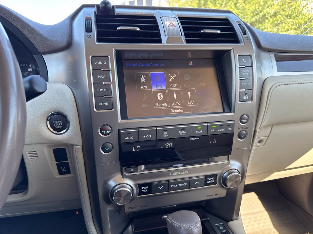 Used 2018 Lexus GX 460 Premium w/ Premium Package AWD/4WD image 20