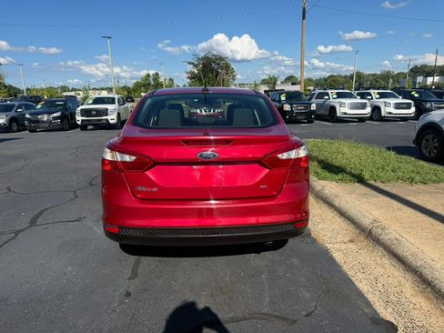 Used 2012 Ford Focus SE FWD image 6
