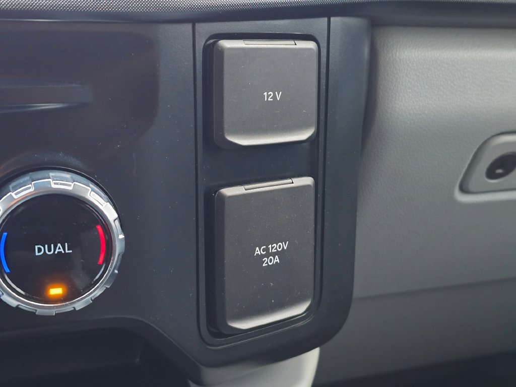 Used 2023 Ford F350 Limited w/ FX4 Off-Road Package AWD/4WD image 23