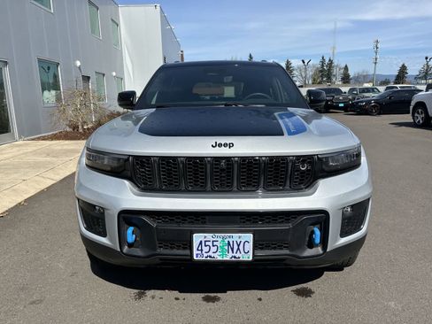 Used 2022 Jeep Grand Cherokee Trailhawk w/ Advanced Protech Group II image 7