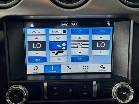 Used 2019 Ford Mustang Premium image 23