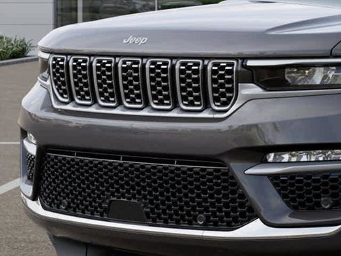 New 2025 Jeep Grand Cherokee Summit image 38