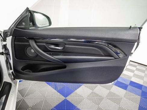 Used 2015 BMW M4 Coupe RWD image 15