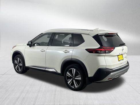 Used 2023 Nissan Rogue Platinum image 5