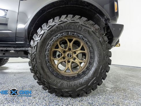 Used 2024 Ford Bronco Wildtrak image 44