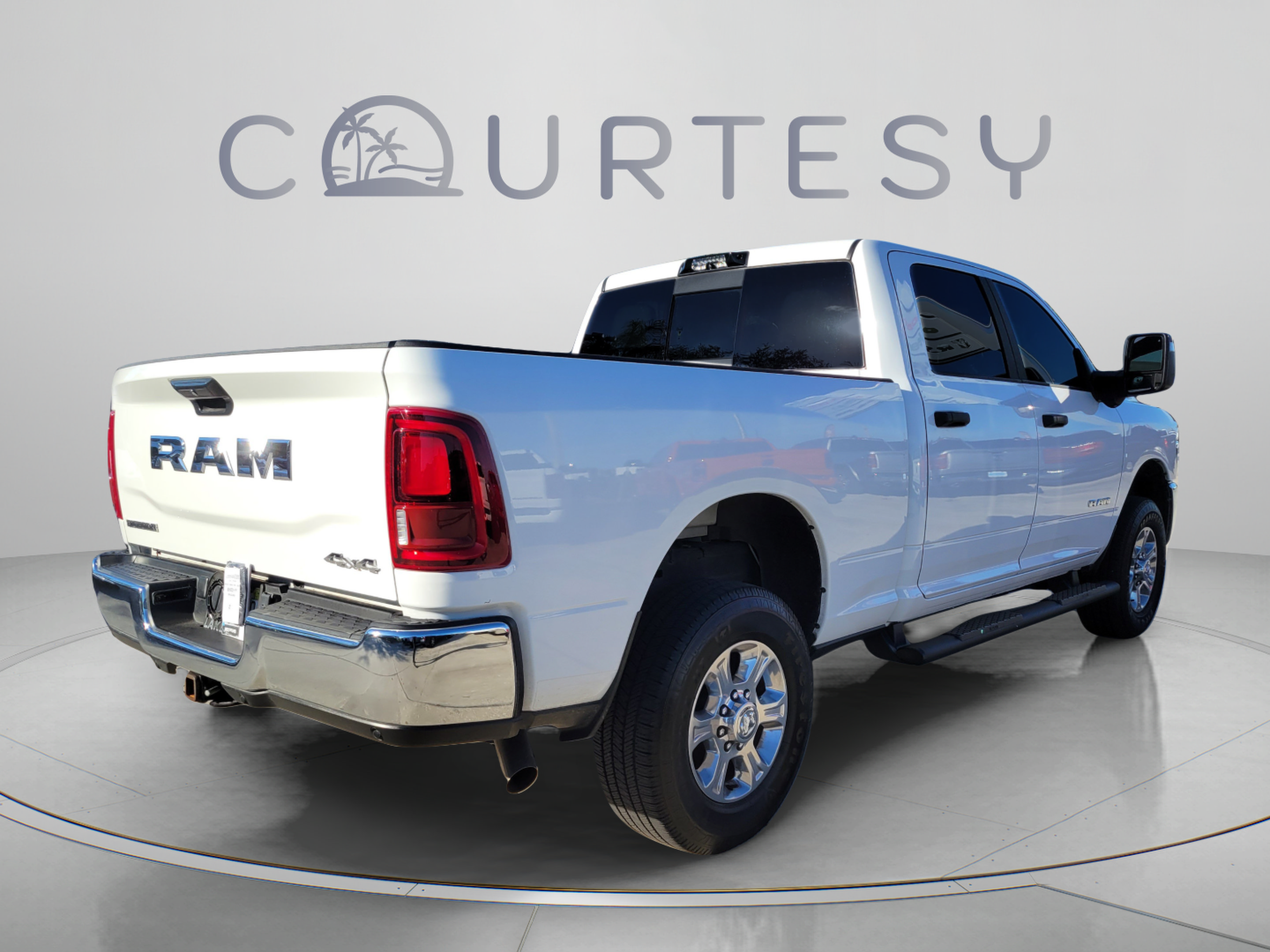 Certified 2025 RAM 2500 Big Horn AWD/4WD image 3