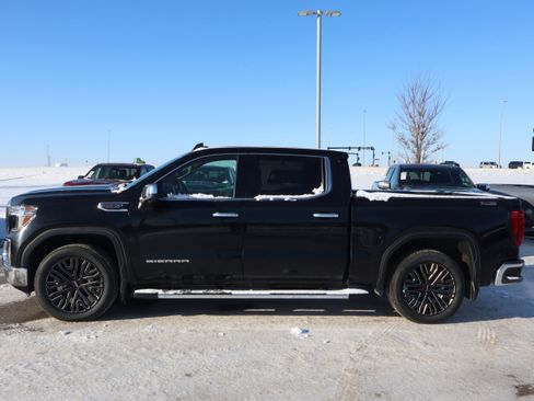 Used 2022 GMC Sierra 1500 SLT w/ SLT Premium Plus Package image 4