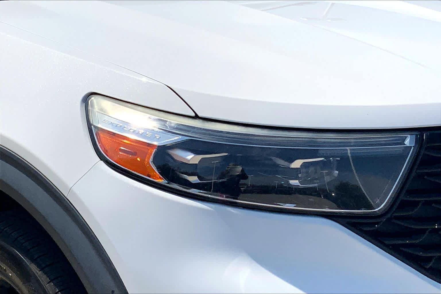 Used 2020 Ford Explorer Platinum w/ Premium Technology Package AWD/4WD image 27