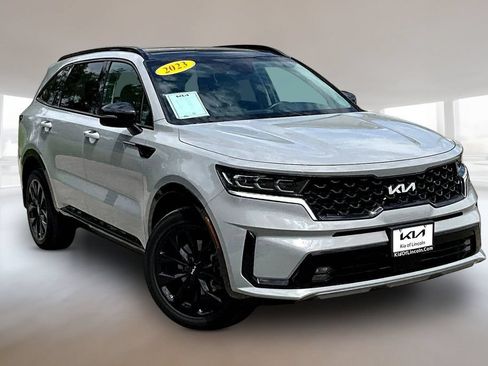 Certified 2023 Kia Sorento SX AWD/4WD image 3