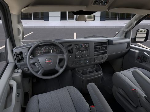 New 2025 GMC Savana 2500 LS w/ Driver Convenience Package image 15