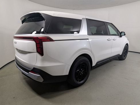 New 2026 Kia Carnival LX FWD image 7