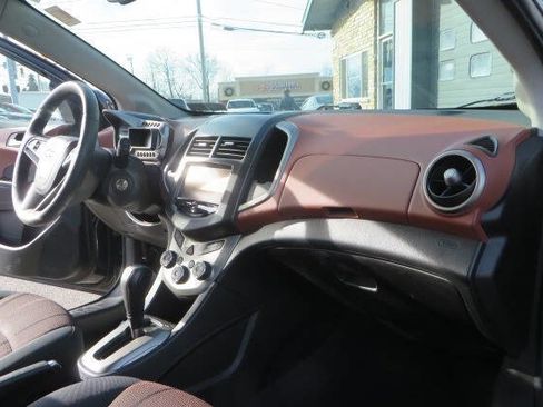 Used 2016 Chevrolet Sonic LT image 34