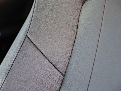 Used 2025 Mercedes-Benz GLA 250 image 24