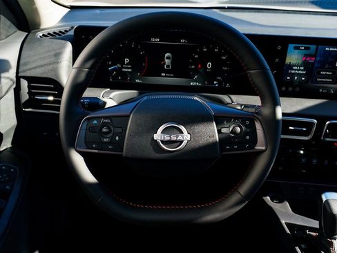New 2026 Nissan Sentra SR w/ SR Premium Package FWD image 12