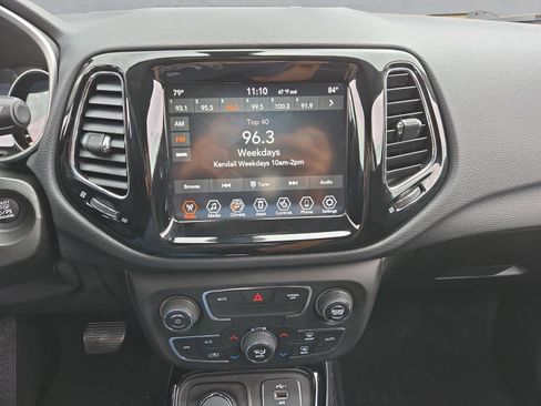 Used 2019 Jeep Compass Limited image 17