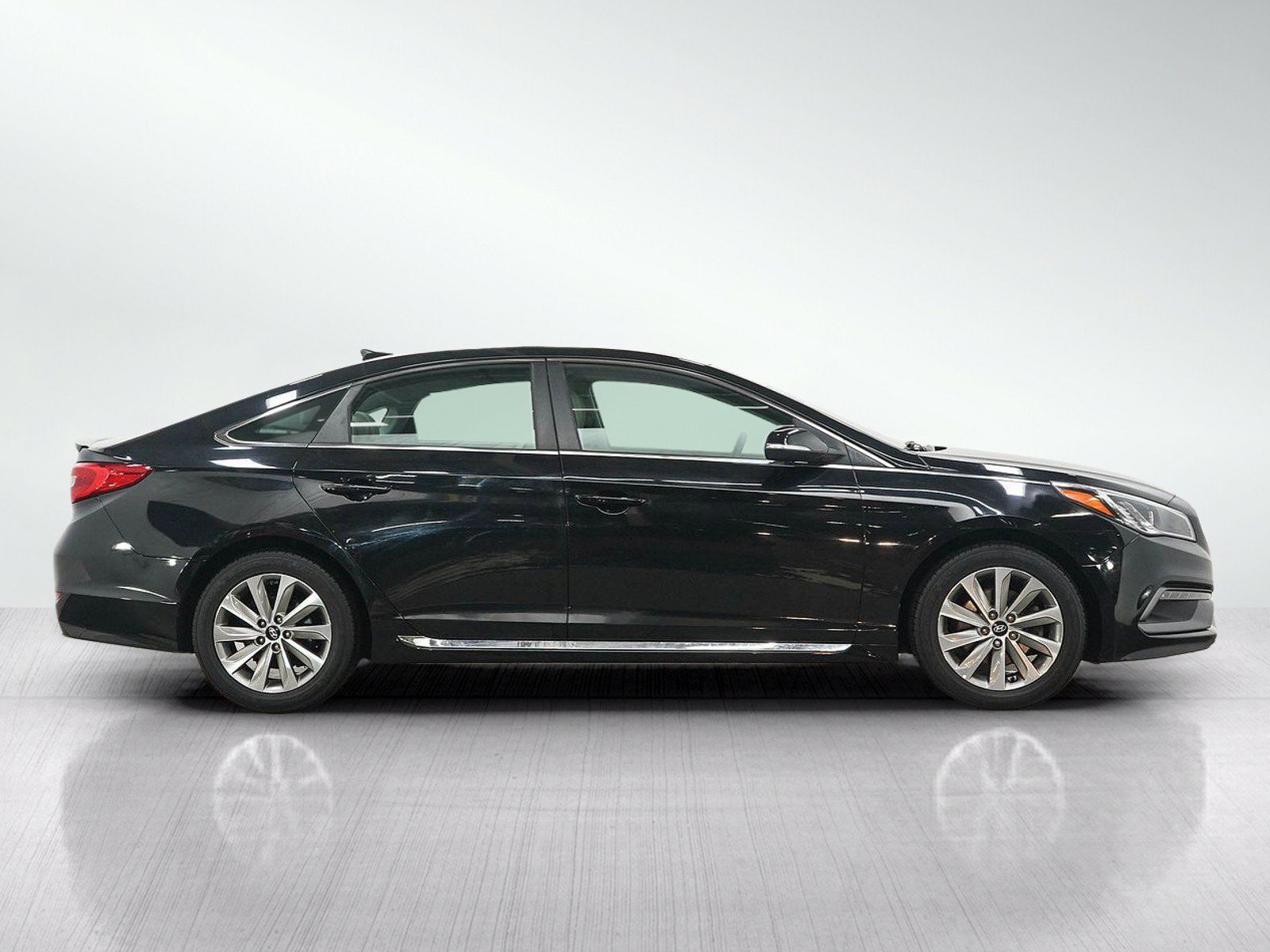 Used 2017 Hyundai Sonata Sport FWD image 6