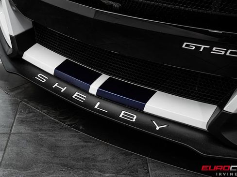 Used 2022 Ford Mustang Shelby GT500 w/ Technology Package RWD image 13