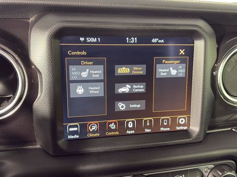 Used 2021 Jeep Wrangler Unlimited Rubicon w/ Dual Top Group AWD/4WD image 31